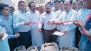 দিনাজপুরের ফুলবাড়ীতে ধান ও চাল সংগ্রহ শুরু